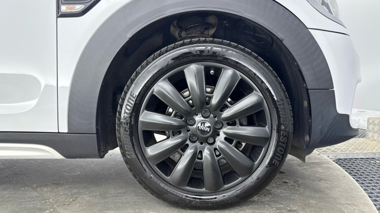 MINI Countryman 1.5 Cooper 5dr [Chili/Media Pack XL] Petrol Hatchback